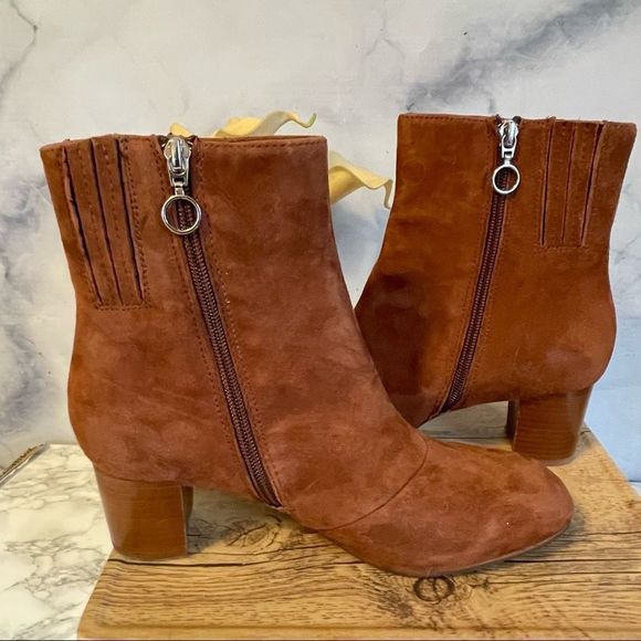 Earth Sparta Cinnamon Suede Leather Ankle Boots Size 8.5 NWOT - Picture 2 of 10